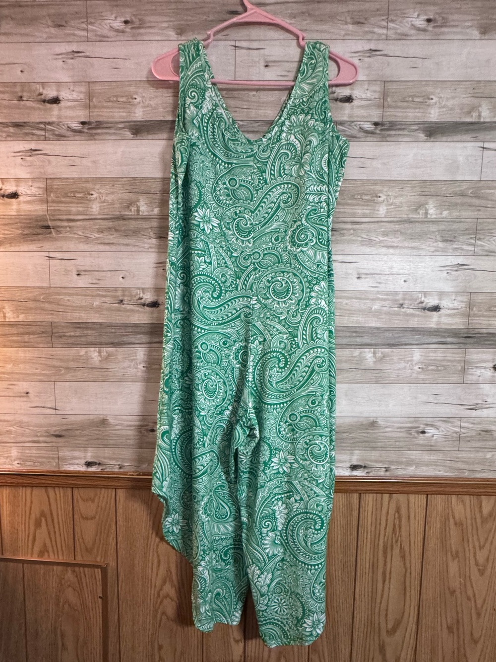 Tiana B. Green Paisley Sleeveless V-Neck Jumpsuit